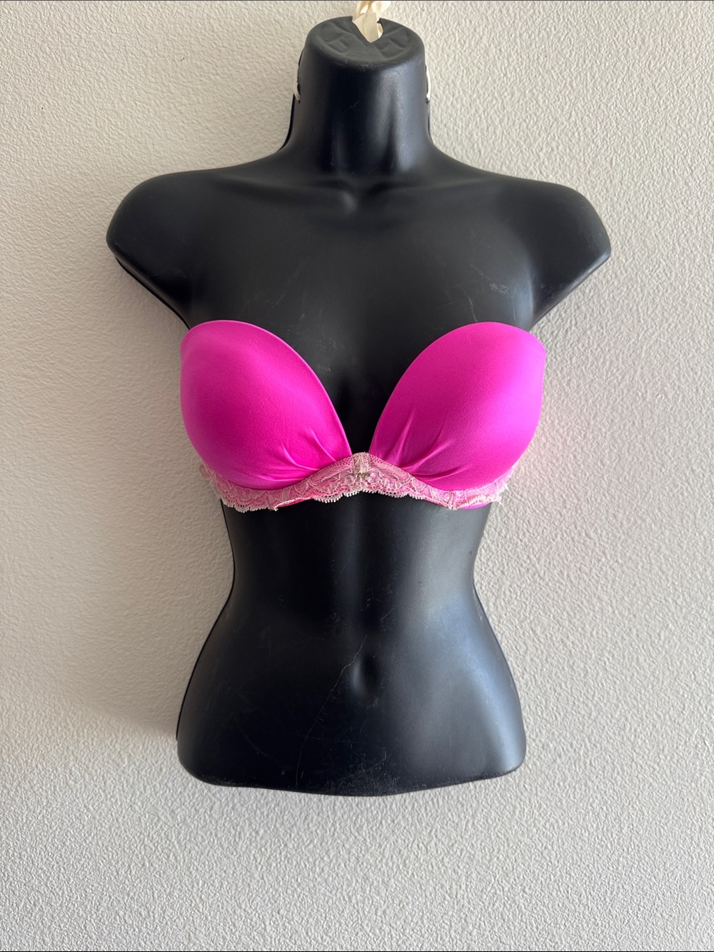 Victoria's Secret Neon Pink Lace Push-Up Bra